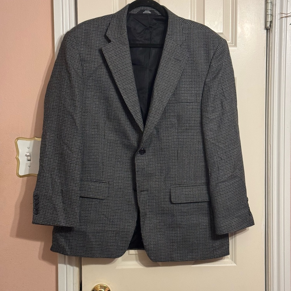 Men's Gray Checkered Blazer